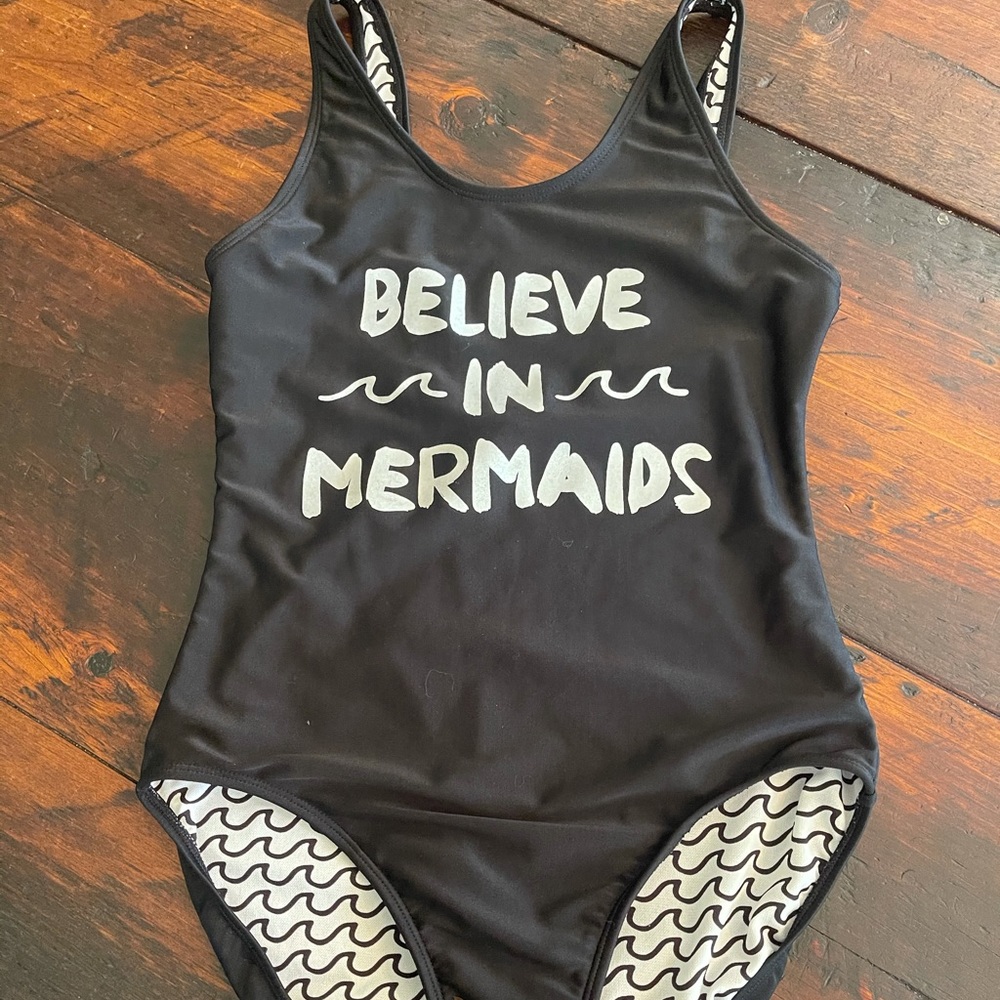🧜‍♀️ swimsuit